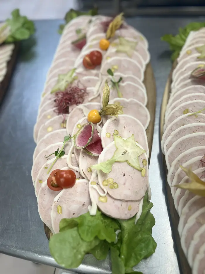 Terrine tranchée, dressage sur plat