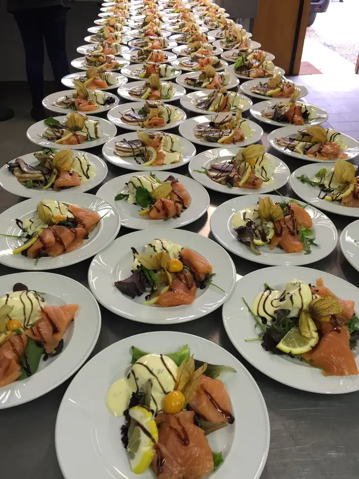 Entrées dressées, service en salle