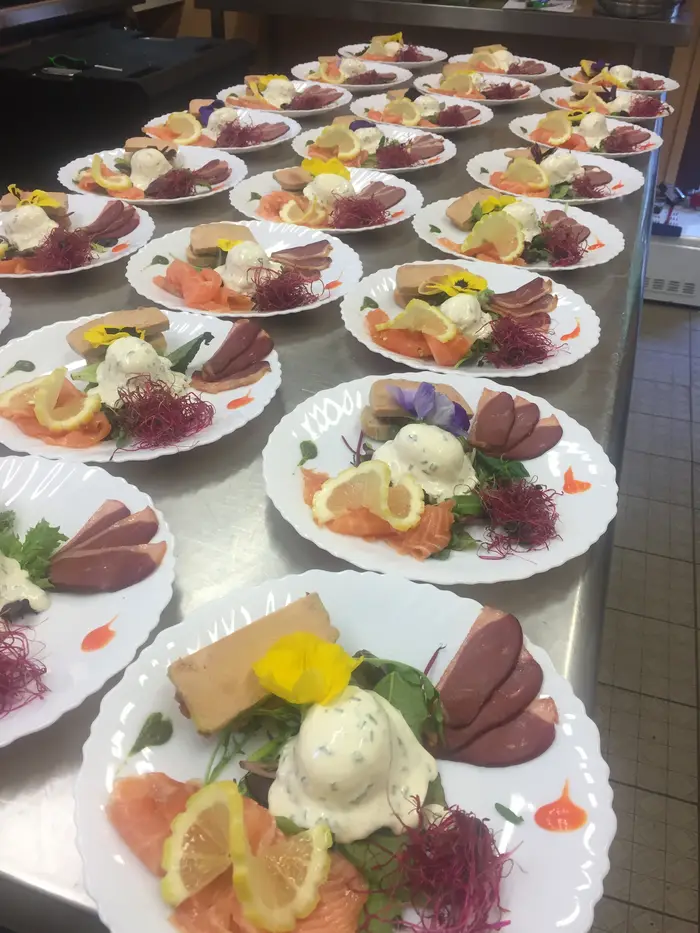Assiettes de magret, mise en place