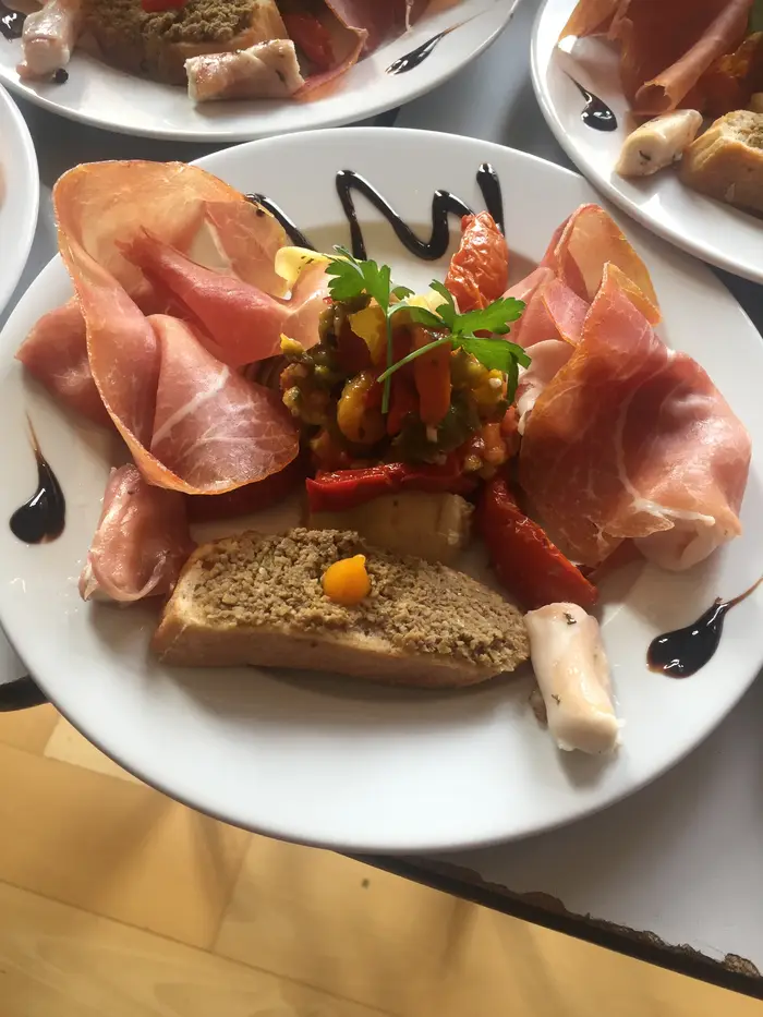 Assiette jambon et légumes confits