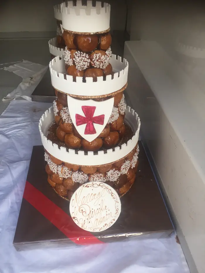 Croquembouche thème château